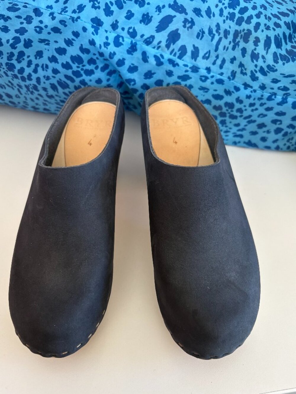 New Bryr Chloe Navy Nubuck Leather Clogs Size 34